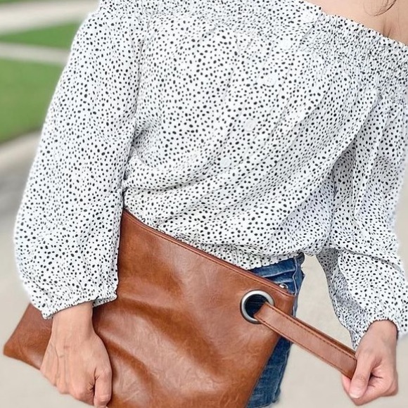 Off shoulder top - Picture 3 of 5